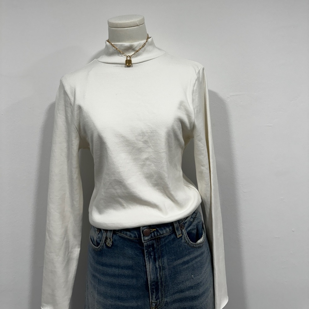Gymshark white turtleneck
